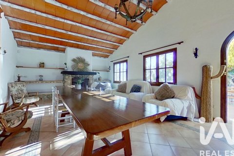 Māja pārdošanā Roda de Berà, Tarragona, Spānijā 2 istabas, 349 m2 Nr. 152667 - attēls 3