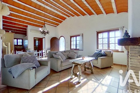 Māja pārdošanā Roda de Berà, Tarragona, Spānijā 2 istabas, 349 m2 Nr. 152667 - attēls 11