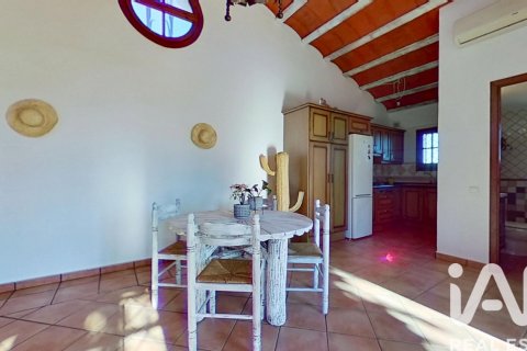 Māja pārdošanā Roda de Berà, Tarragona, Spānijā 2 istabas, 349 m2 Nr. 152667 - attēls 9