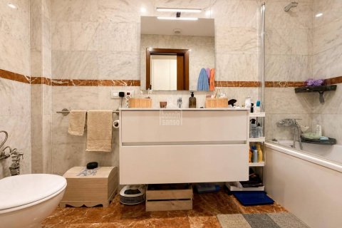 Apartament w Ciutadella De Menorca, Menorca, Hiszpania 4 sypialnie, 140 mkw. nr 181941 – zdjęcie 4