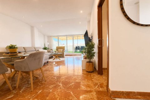 Apartament w Ciutadella De Menorca, Menorca, Hiszpania 4 sypialnie, 140 mkw. nr 181941 – zdjęcie 11