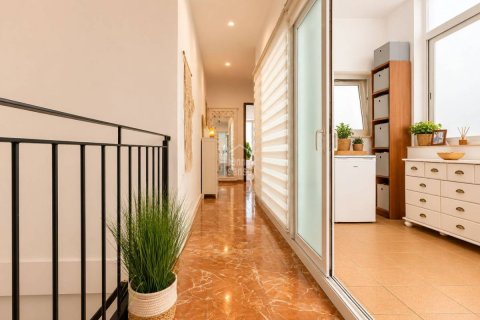 Apartament w Ciutadella De Menorca, Menorca, Hiszpania 4 sypialnie, 140 mkw. nr 181941 – zdjęcie 9