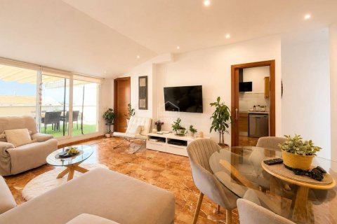 Apartament w Ciutadella De Menorca, Menorca, Hiszpania 4 sypialnie, 140 mkw. nr 181941 – zdjęcie 2