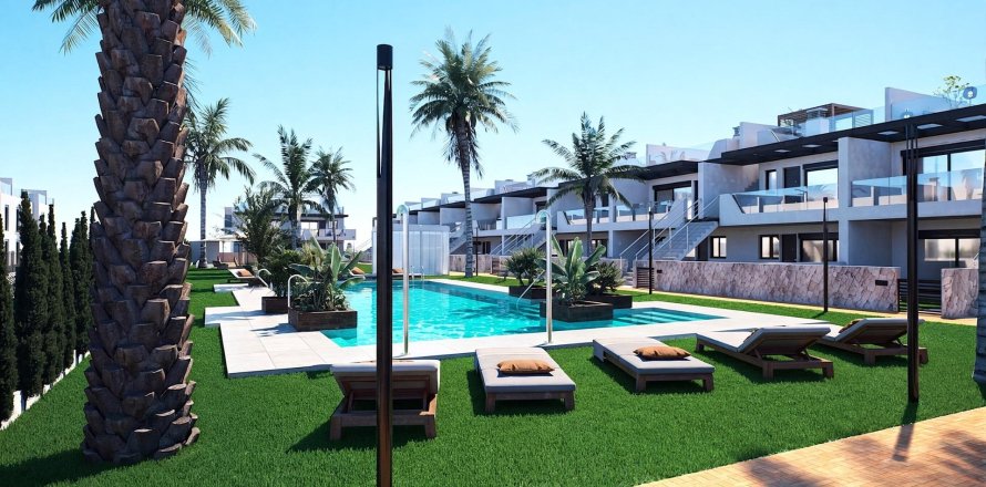 Bungalow in Pilar de la Horadada, Alicante, Spain 3 bedrooms, 87 sq.m. No. 189993