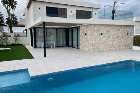 Villa for sale Alicante, Spain 3 bedrooms, 130 sq.m. No. 116956 - photo 1