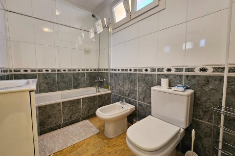 Villa till salu Punta Prima, Alicante, Spanien 3 sovrum, 132 kvm. Nr. 119721 - foto 8