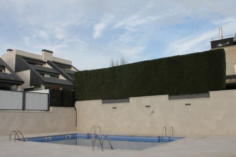 Huvila myytävänä Las Rozas de Madrid, Madrid, Espanja, 5 makuuhuonetta, 470 m2 No. 117169 - kuva 12