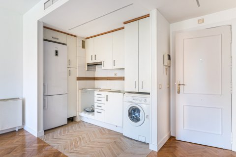 Apartment à vendre Madrid, Espagne, 1 chambre, 60 m2 No. 117166 - photo 25
