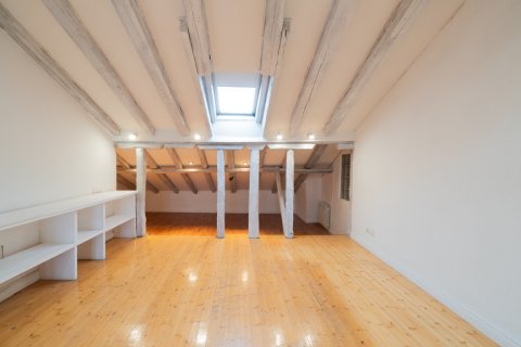 Duplex for sale Madrid, Spain 3 bedrooms, 168 sq.m. No. 107393 - photo 5