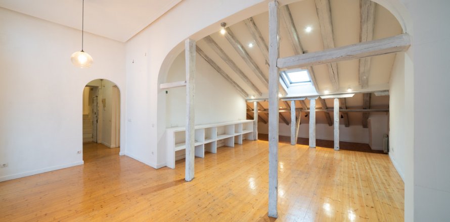 Duplex Madrid, Spain 3 bedrooms, 168 sq.m. No. 107393