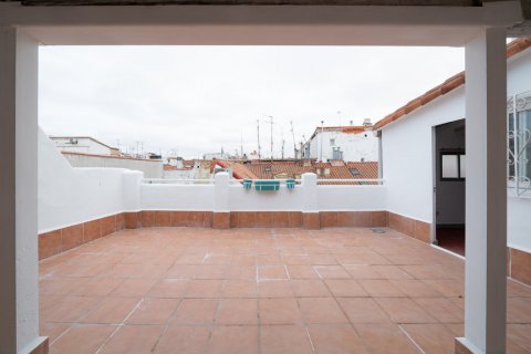 Duplex for sale Madrid, Spain 3 bedrooms, 168 sq.m. No. 107393 - photo 17