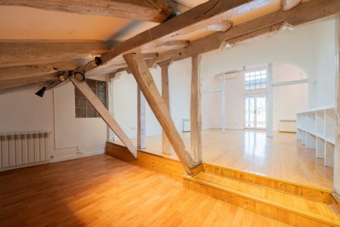 Duplex for sale Madrid, Spain 3 bedrooms, 168 sq.m. No. 107393 - photo 8