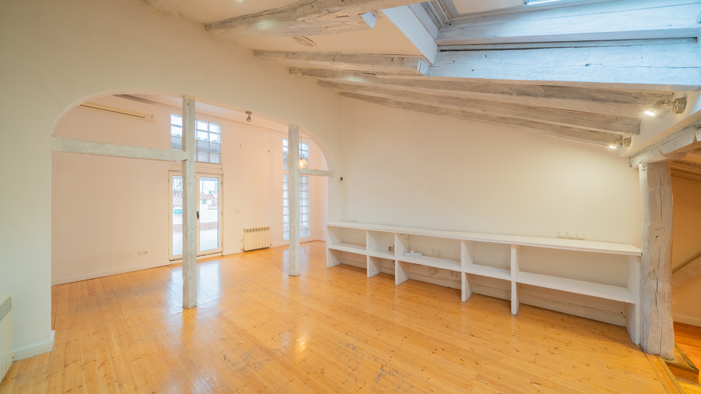 Kattohuoneisto Madrid, Espanja 3 makuuhuonetta, 168 m2 No. 107393