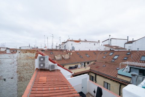Duplex for sale Madrid, Spain 3 bedrooms, 168 sq.m. No. 107393 - photo 18