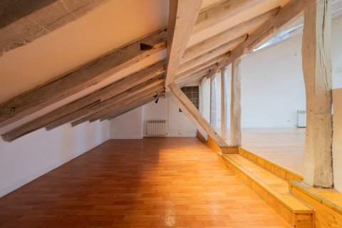 Duplex for sale Madrid, Spain 3 bedrooms, 168 sq.m. No. 107393 - photo 10