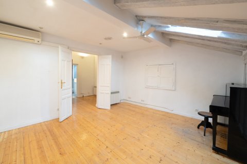 Duplex for sale Madrid, Spain 3 bedrooms, 168 sq.m. No. 107393 - photo 22