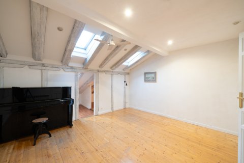 Duplex for sale Madrid, Spain 3 bedrooms, 168 sq.m. No. 107393 - photo 24