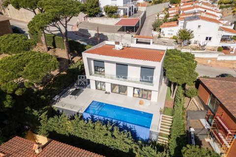 Talo myytävänä Sant Feliu de Guixols, Girona, Espanja, 4 makuuhuonetta, 290 m2 No. 176916 - kuva 4