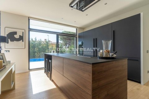 Talo myytävänä Sant Feliu de Guixols, Girona, Espanja, 4 makuuhuonetta, 290 m2 No. 176916 - kuva 12