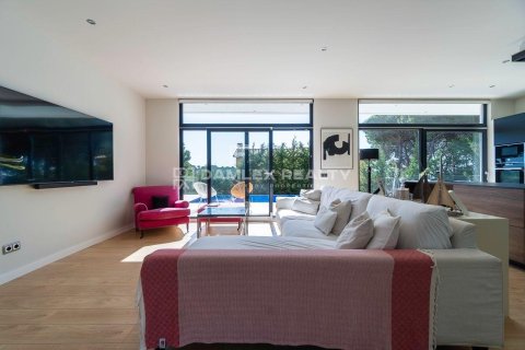 Talo myytävänä Sant Feliu de Guixols, Girona, Espanja, 4 makuuhuonetta, 290 m2 No. 176916 - kuva 8