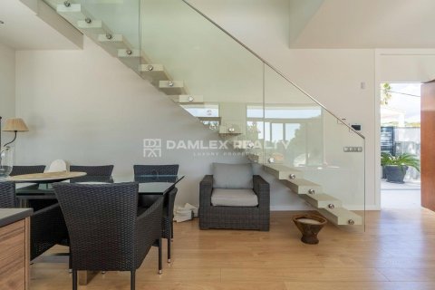 Talo myytävänä Sant Feliu de Guixols, Girona, Espanja, 4 makuuhuonetta, 290 m2 No. 176916 - kuva 19