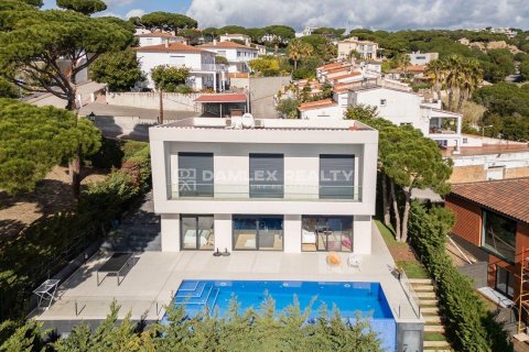 Talo Sant Feliu de Guixols, Girona, Espanja 4 makuuhuonetta, 290 m2 No. 176916