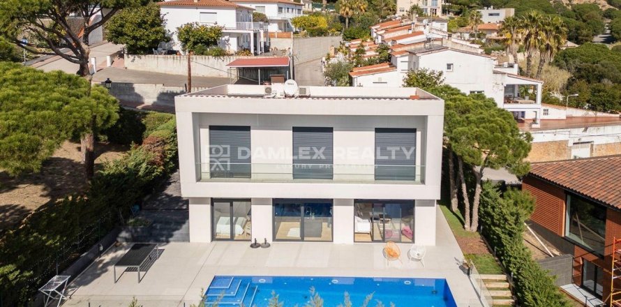 Talo Sant Feliu de Guixols, Girona, Espanja 4 makuuhuonetta, 290 m2 No. 176916