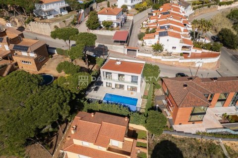 Talo myytävänä Sant Feliu de Guixols, Girona, Espanja, 4 makuuhuonetta, 290 m2 No. 176916 - kuva 6