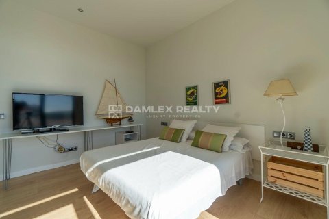 Talo myytävänä Sant Feliu de Guixols, Girona, Espanja, 4 makuuhuonetta, 290 m2 No. 176916 - kuva 26