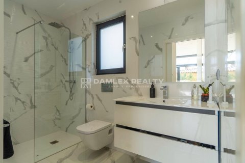 Talo myytävänä Sant Feliu de Guixols, Girona, Espanja, 4 makuuhuonetta, 290 m2 No. 176916 - kuva 18