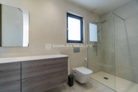 Talo myytävänä Sant Feliu de Guixols, Girona, Espanja, 4 makuuhuonetta, 290 m2 No. 176916 - kuva 29