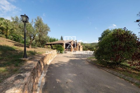 Linnat myytävänä Santa Cristina d'Aro, Girona, Espanja, 3 makuuhuonetta, 240 m2 No. 176914 - kuva 3