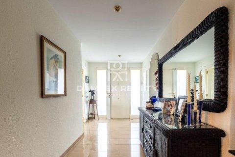 Huvila myytävänä Platja D'aro, Girona, Espanja, 4 makuuhuonetta, 270 m2 No. 176915 - kuva 10