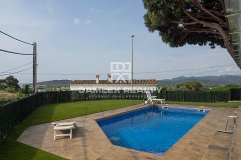 Huvila myytävänä Platja D'aro, Girona, Espanja, 4 makuuhuonetta, 270 m2 No. 176915 - kuva 3