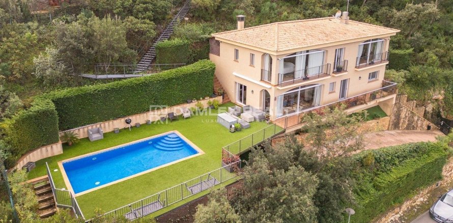 Huvila Platja D'aro, Girona, Espanja 4 makuuhuonetta, 447 m2 No. 176917