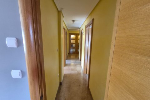 Продажа квартиры Баррио де ла Эстасьон де Кревильенте, Аликанте, Испания 3 спальни,  №139940 - фото 9