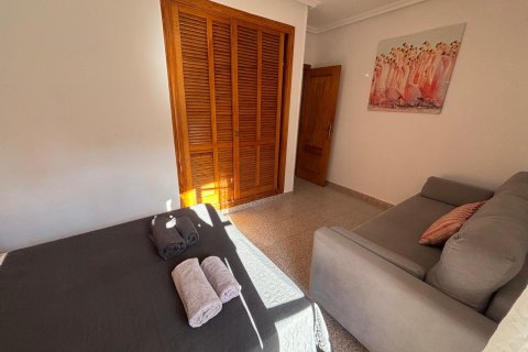 Huoneisto myytävänä Torrevieja, Alicante, Espanja, 2 makuuhuonetta,  No. 139943 - kuva 7