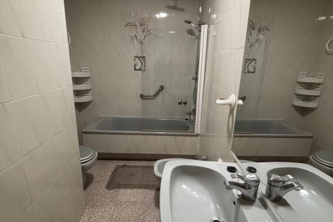 Huoneisto myytävänä Torrevieja, Alicante, Espanja, 2 makuuhuonetta,  No. 139943 - kuva 12