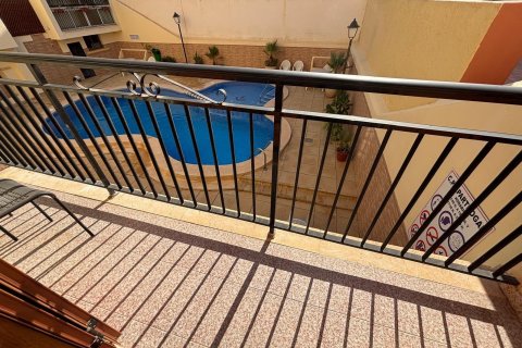 Huoneisto myytävänä Torrevieja, Alicante, Espanja, 2 makuuhuonetta,  No. 139943 - kuva 4