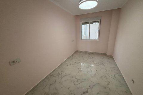 Huoneisto myytävänä Torrevieja, Alicante, Espanja, 3 makuuhuonetta, 76 m2 No. 139944 - kuva 3
