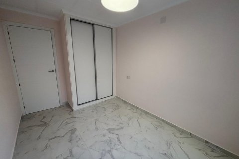 Huoneisto myytävänä Torrevieja, Alicante, Espanja, 3 makuuhuonetta, 76 m2 No. 139944 - kuva 4