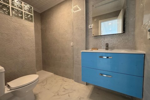 Huoneisto myytävänä Torrevieja, Alicante, Espanja, 3 makuuhuonetta, 76 m2 No. 139944 - kuva 6