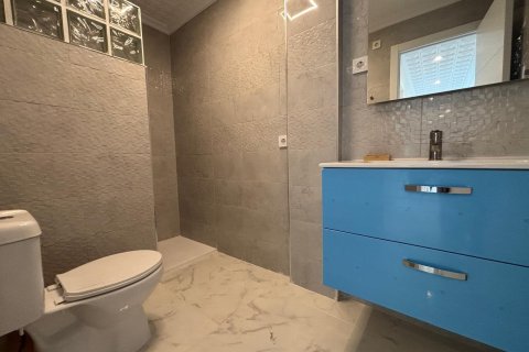 Huoneisto myytävänä Torrevieja, Alicante, Espanja, 3 makuuhuonetta, 76 m2 No. 139944 - kuva 5