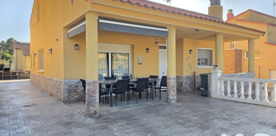 Casa a Cunit, Tarragona, Spagna 4 camere da letto, 223 mq. N° 172664