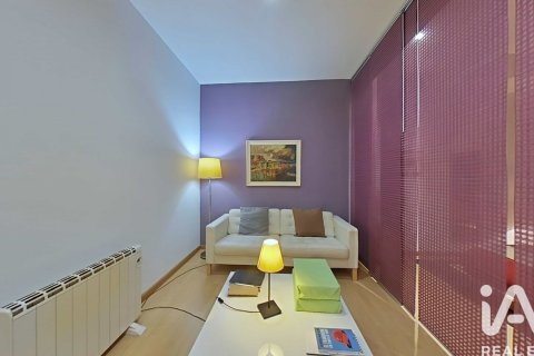 Commercial property for sale in Barcelona, Spain 1 bedroom, 187 sq.m. No. 172668 - photo 14