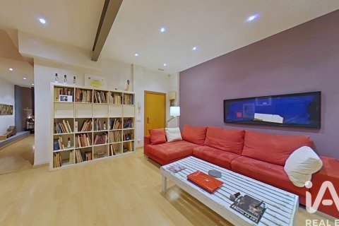 Commercial property for sale in Barcelona, Spain 1 bedroom, 187 sq.m. No. 172668 - photo 6