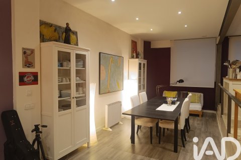 Commercial property for sale in Barcelona, Spain 1 bedroom, 187 sq.m. No. 172668 - photo 1