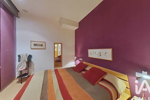 Commercial property for sale in Barcelona, Spain 1 bedroom, 187 sq.m. No. 172668 - photo 16