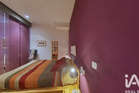 Commercial property for sale in Barcelona, Spain 1 bedroom, 187 sq.m. No. 172668 - photo 17