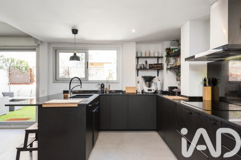 Townhouse for sale in Barcelona, Spain 4 bedrooms, 242 sq.m. No. 172670 - photo 5